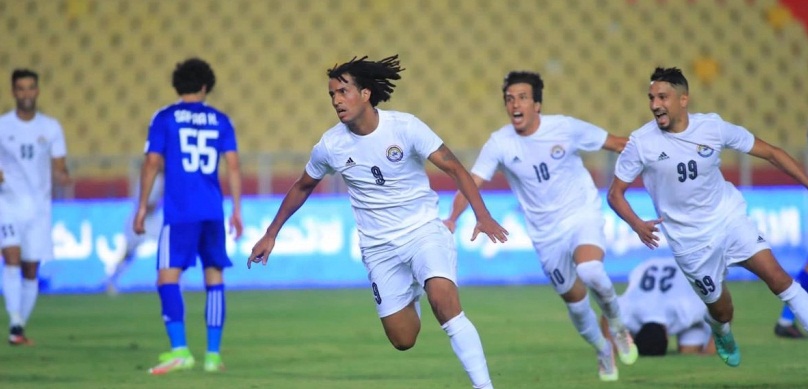 نجم عراقي سابق يطالب وزير الدفاع بالتدخل لمنع فتنة كبيرة