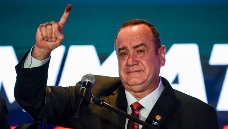 نجاة رئيس دولة من محاولة اغتيال