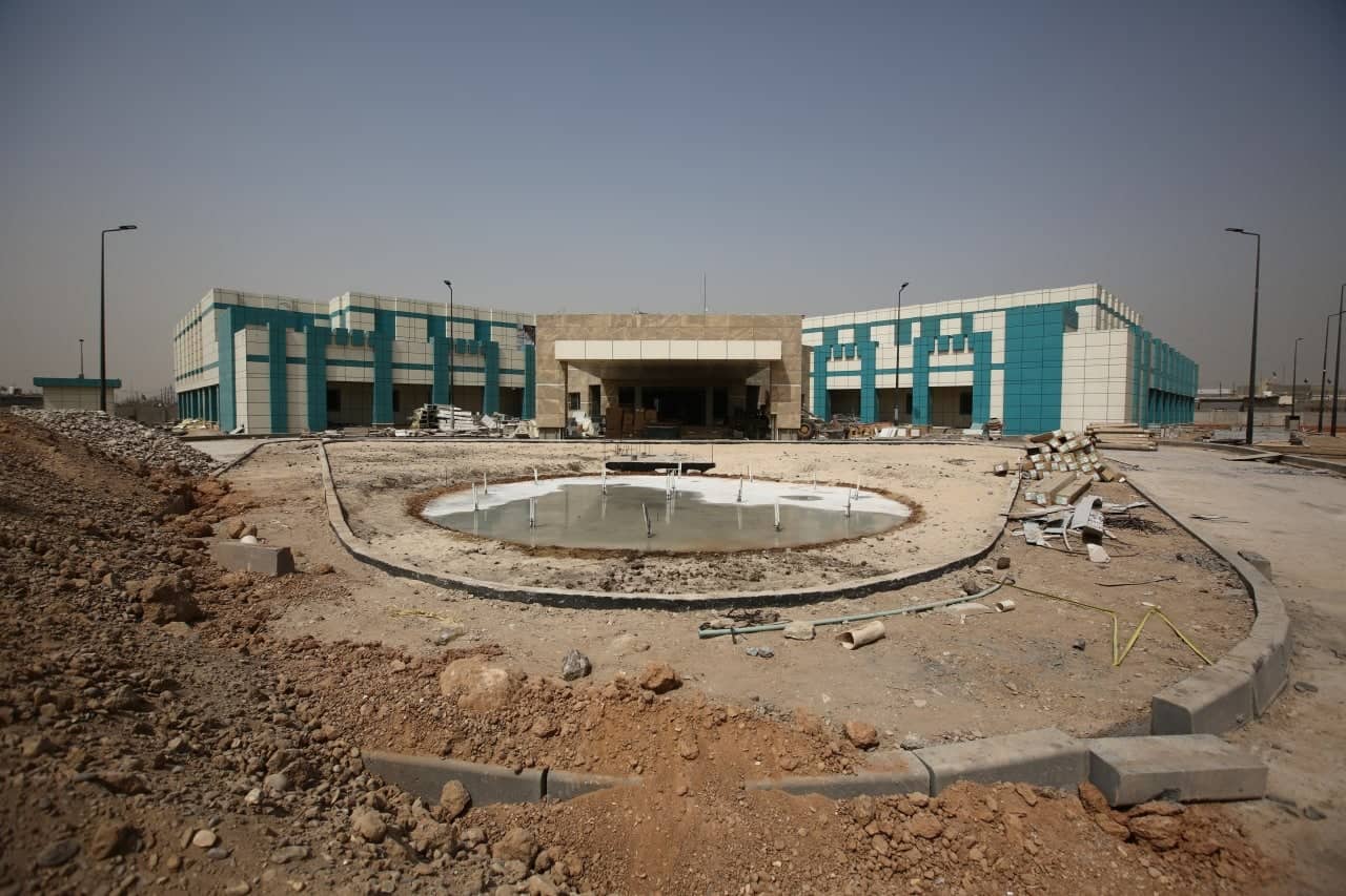 بالصور: اربع بنايات تجهز باحدث الاجهزة والمعدات:(80 %) نسبة الانجاز في مستشفى الامراض السرطانية بالبصرة