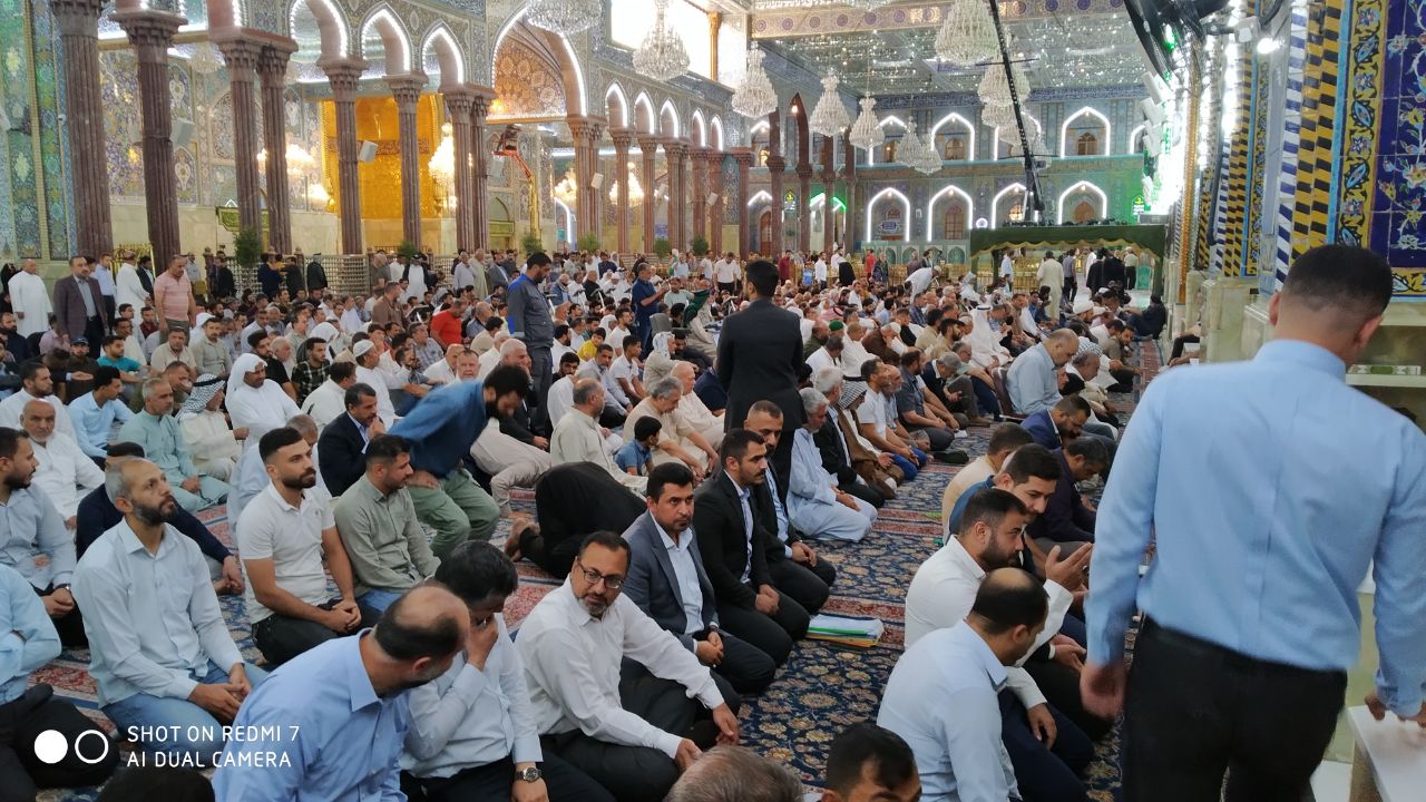 بالصور:صلاة الآيات من داخل الصحن الحسيني الشريف