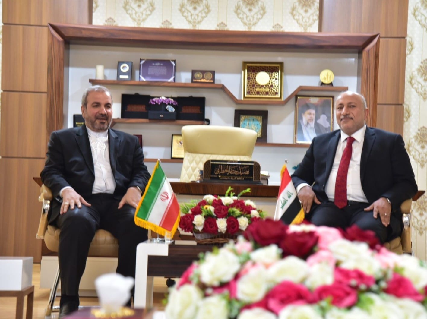 محافظ كربلاء يستقبل السفير الايراني
