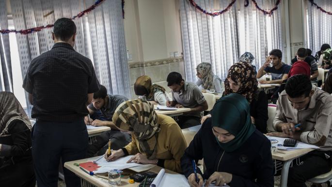 العراق يشكو من زيادة الشهادات العليا
