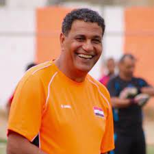 نادي كربلاء ينفي اقالة مدربه الكروي عباس عطية