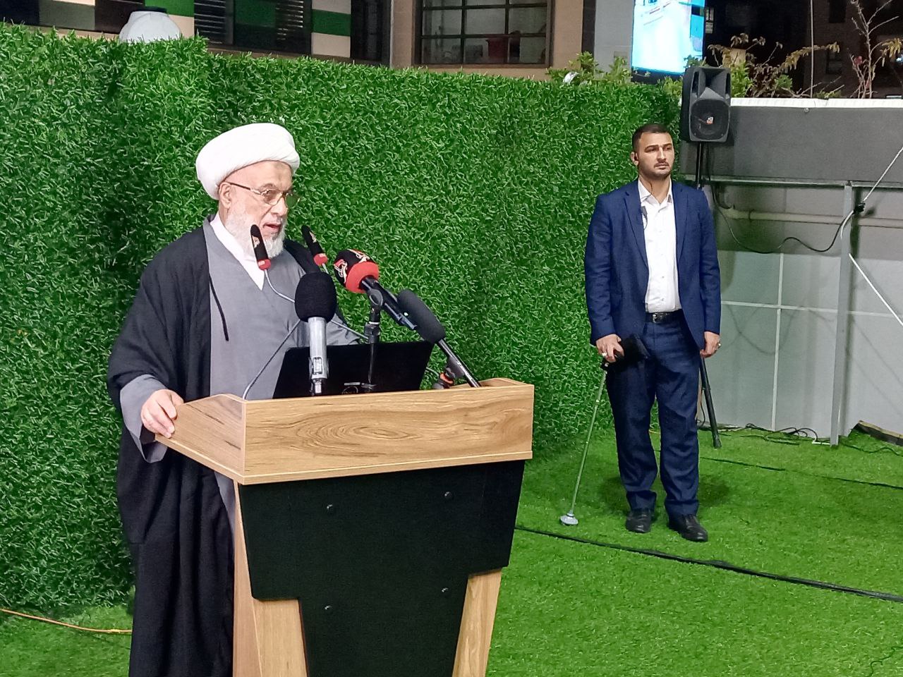 فيديو:ممثل السيستاني يقرر شمول الاطفال العراقيين المصابين بالسرطان لغاية 15 عاما بدلا من 12 عاما فما دون بعلاج المجاني