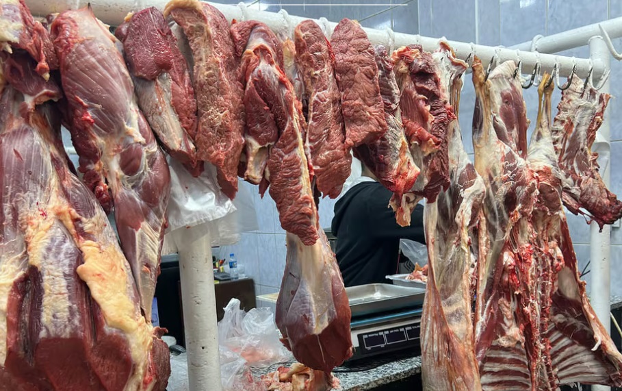 أهالي كلار يقاطعون محلات القصابة: اللحم الأحمر بـ20 ألف.. لن نأكله في رمضان