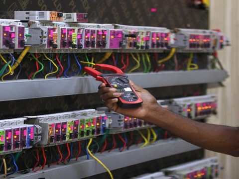 بعد تسعيرة اذار المجحفة.. حكومة كربلاء تحدد تسعيرة المولدات الاهلية لشهر نيسان