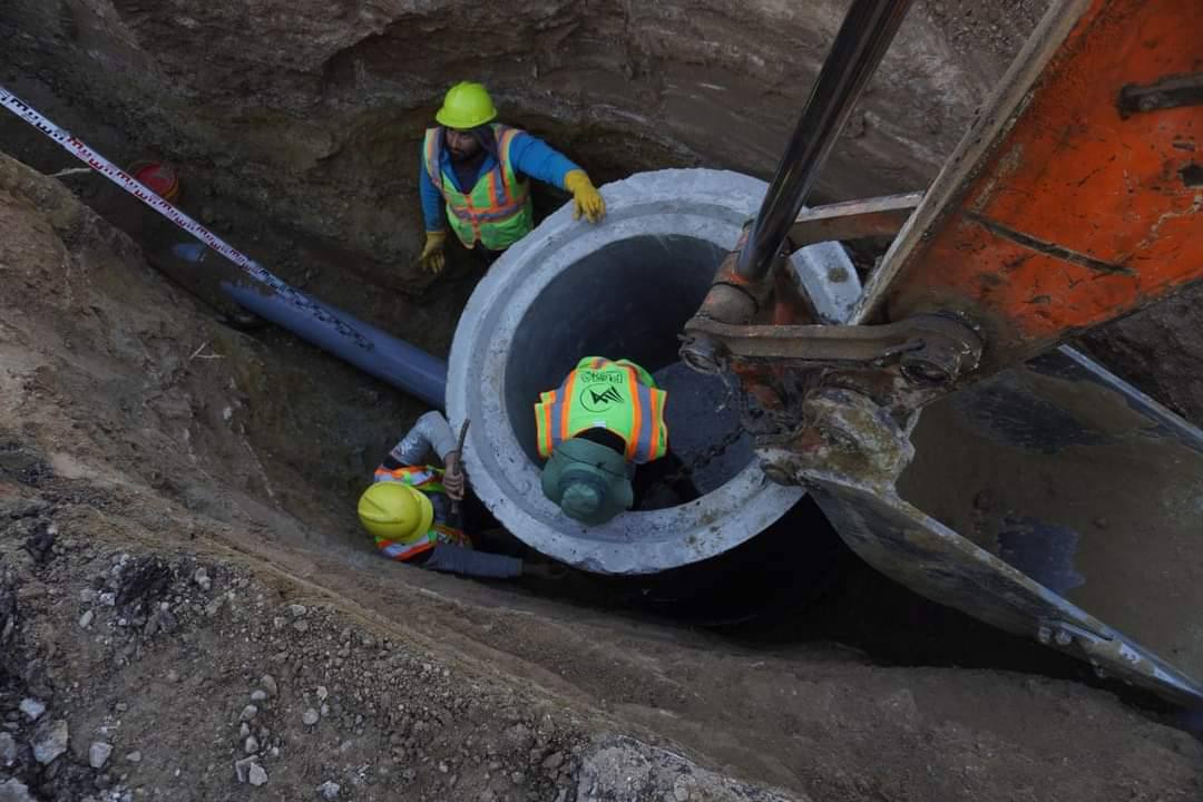 وزارة الإعمار: انجاز 67% من اعمال مشروع مجاري هيت (صور)