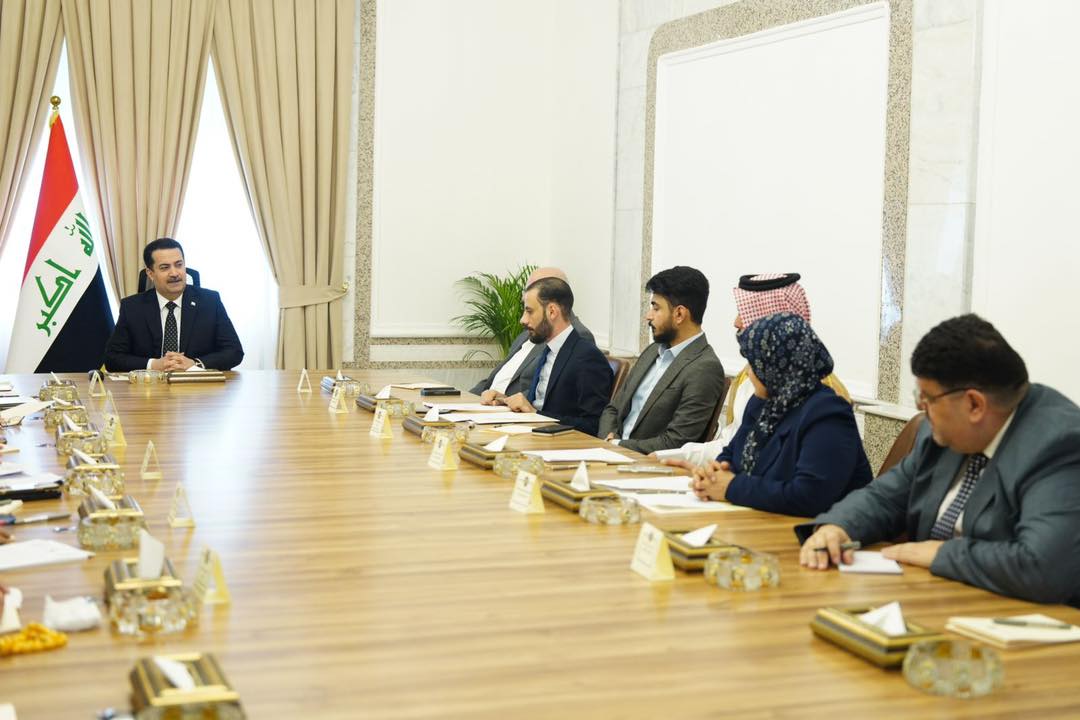 محمد شياع السوداني يلتقي أعضاء لجنة الاستثمار والتنمية النيابية:ميناء الفاو وخط السكك الحديدية مع تركيا، ستغير الخارطة الاقتصادية للمنطقة