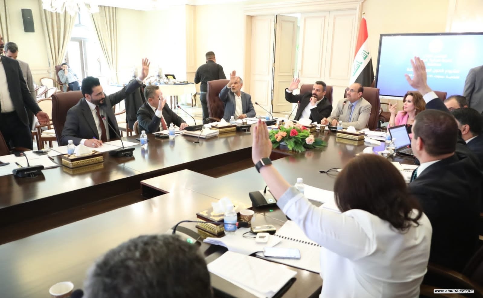 المالية النيابية تصوت على استيفاء رسوم مبيعات البنزين والمشتقات النفطية