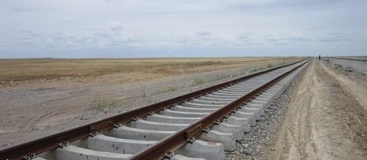 مستشار رئيس الوزراء يوعد العراقيين بـ100 ألف فرصة عمل