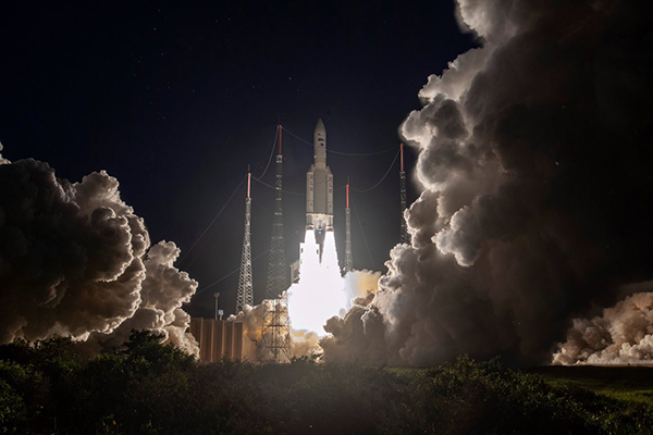 مصر تستعد بالتعاون مع الصين لإطلاق قمر صناعي کبير