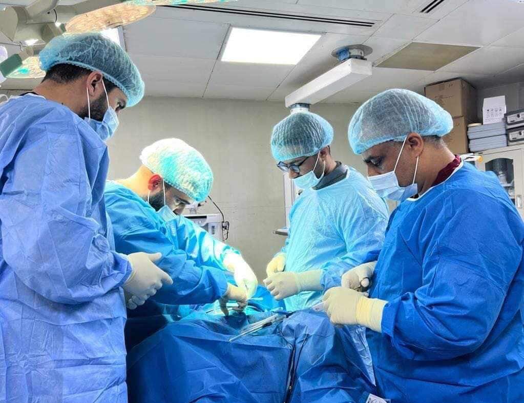فريق طبي في كربلاء يجري عملية نوعية ومُعقدة لتعديل تشوه قدم فتى بعمر 16 سنة