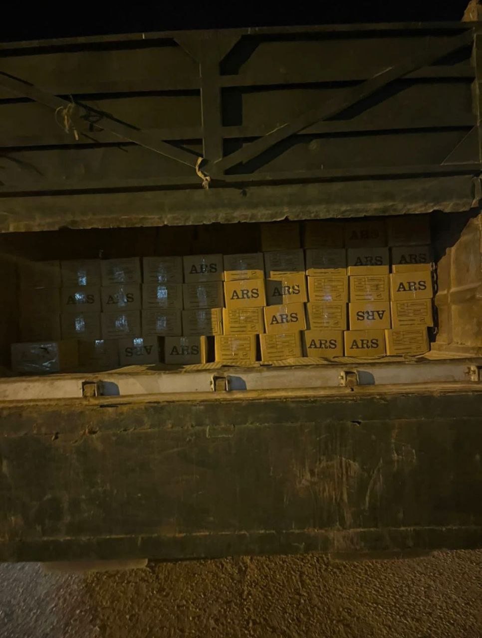 ضبط عجلة مخالفة لشروط الاستيراد واحباط محاولة هدر بالمال العام في منفذ زرباطية