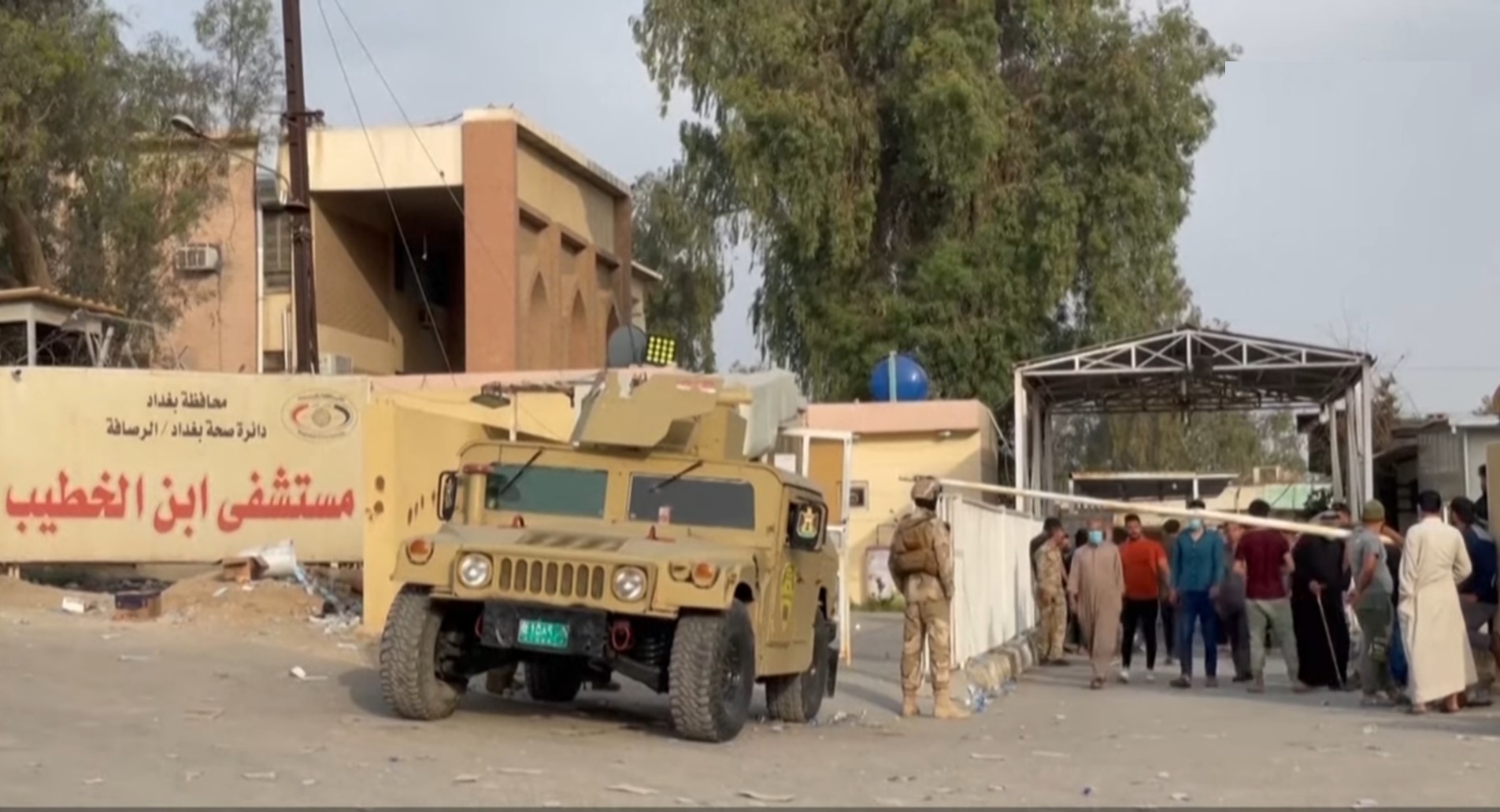 الصحة تدين قيام ضابط وحمايته بالاعتداء على ملاكات مستشفى ابن الخطيب