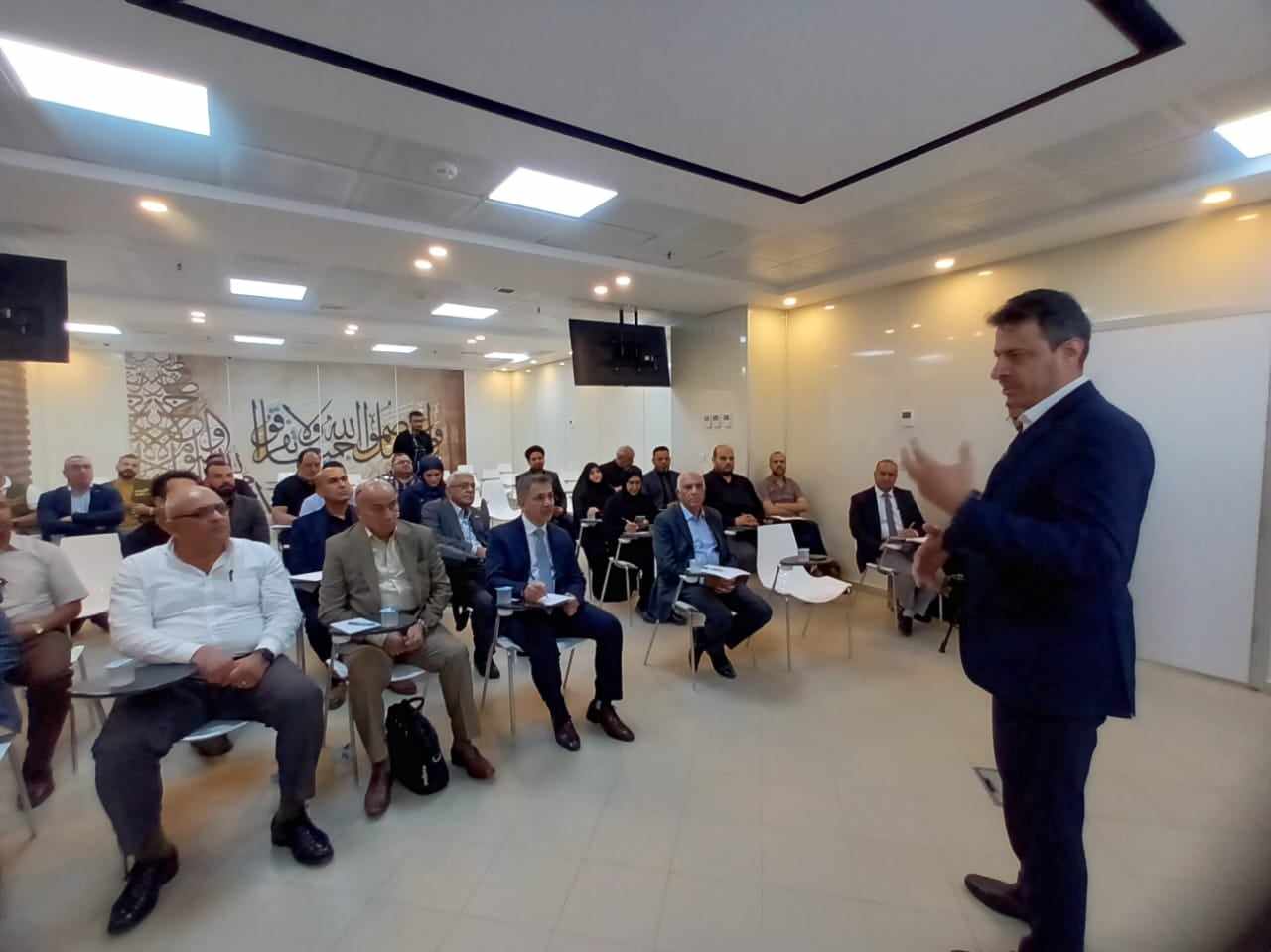 مع ارتفاع اصابات الحمى النزفية :الصحة الدولية واطباء عراقيون يعقدون اجتماعا في كربلاء للمحافظة على صحة زوار الاربعين