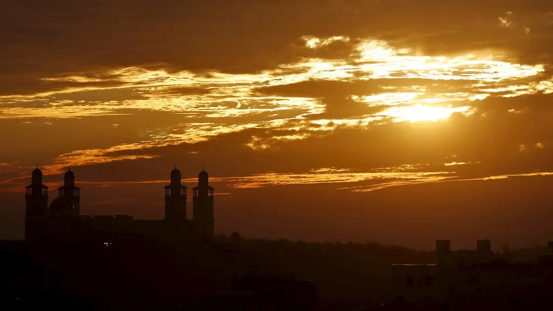 تعطيل الدراسة وتقليص الدوام.. الأردن يترقب موجة حر قياسية تصل الى 50 درجة