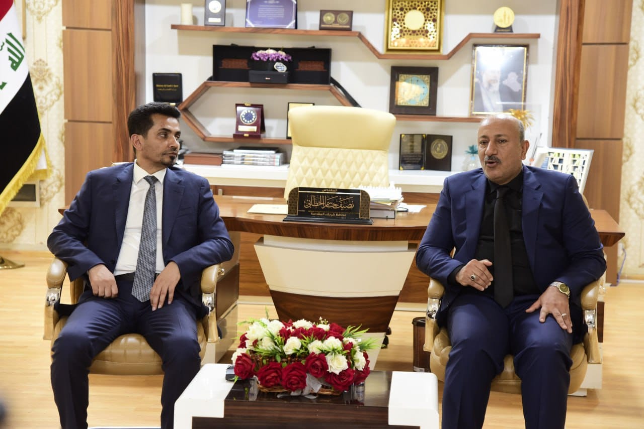 وزير النقل يزور كربلاء المقدسة ويلتقي بمحافظها