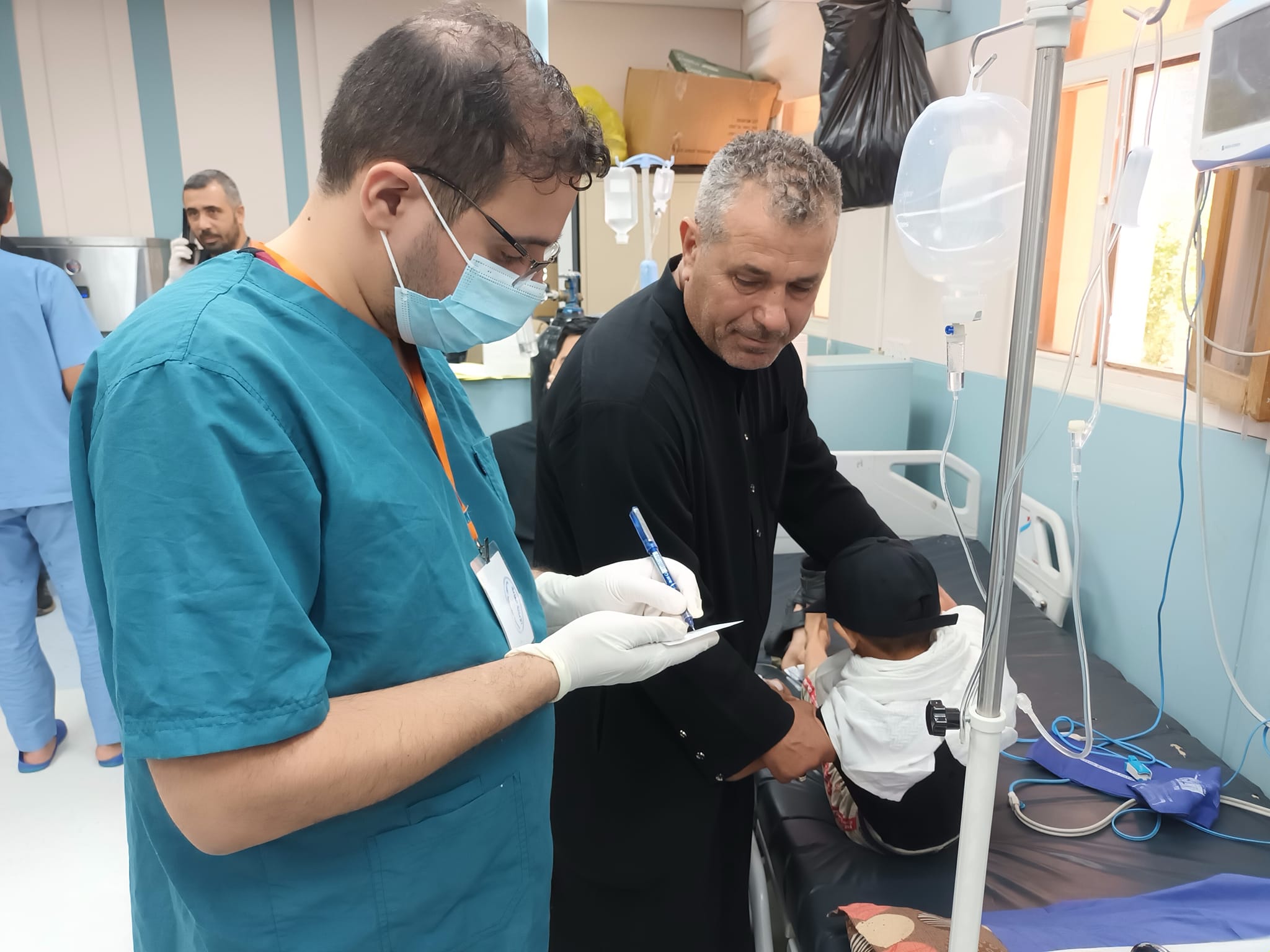 زيارة الاربعين :مستشفى تابع للعتبة الحسينية ينقذ حياة (19) زائرا حسينيا