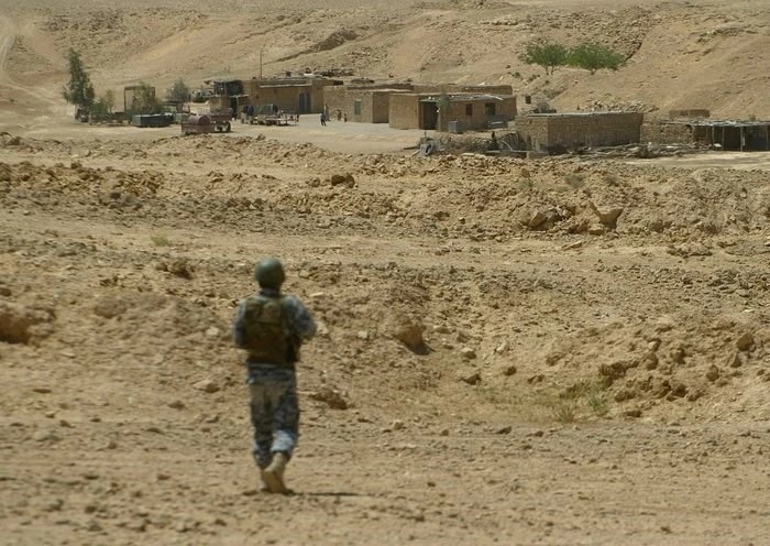 الحشد يشرع بتدقيق أسر رعاة الاغنام في صحراء الانبار