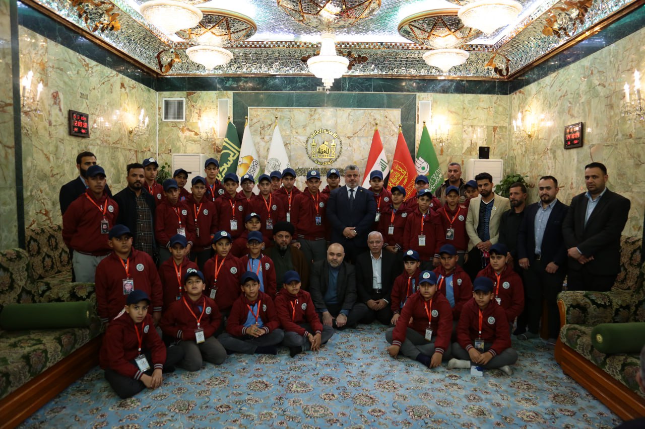 بعد ان انهوا مخيما كشفيا: العتبة الحسينية تكرم (40) فتى من ابناء الشهداء