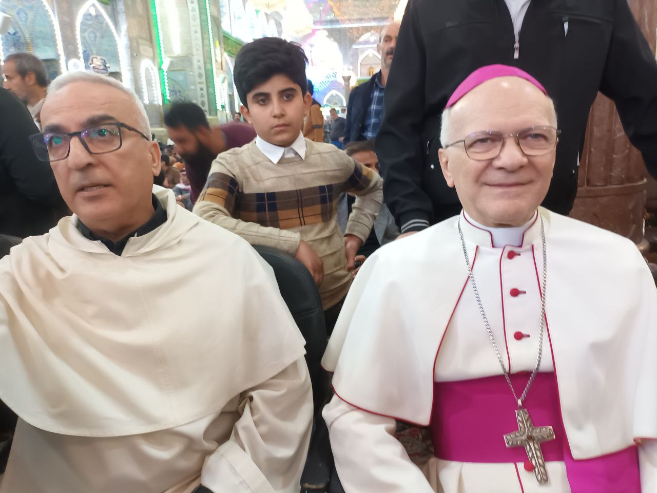 ممثل الفاتيكان من كربلاء: العالم مشتت وعلينا ان نتحد سوية لنقدم الحب والرحمة للعالم