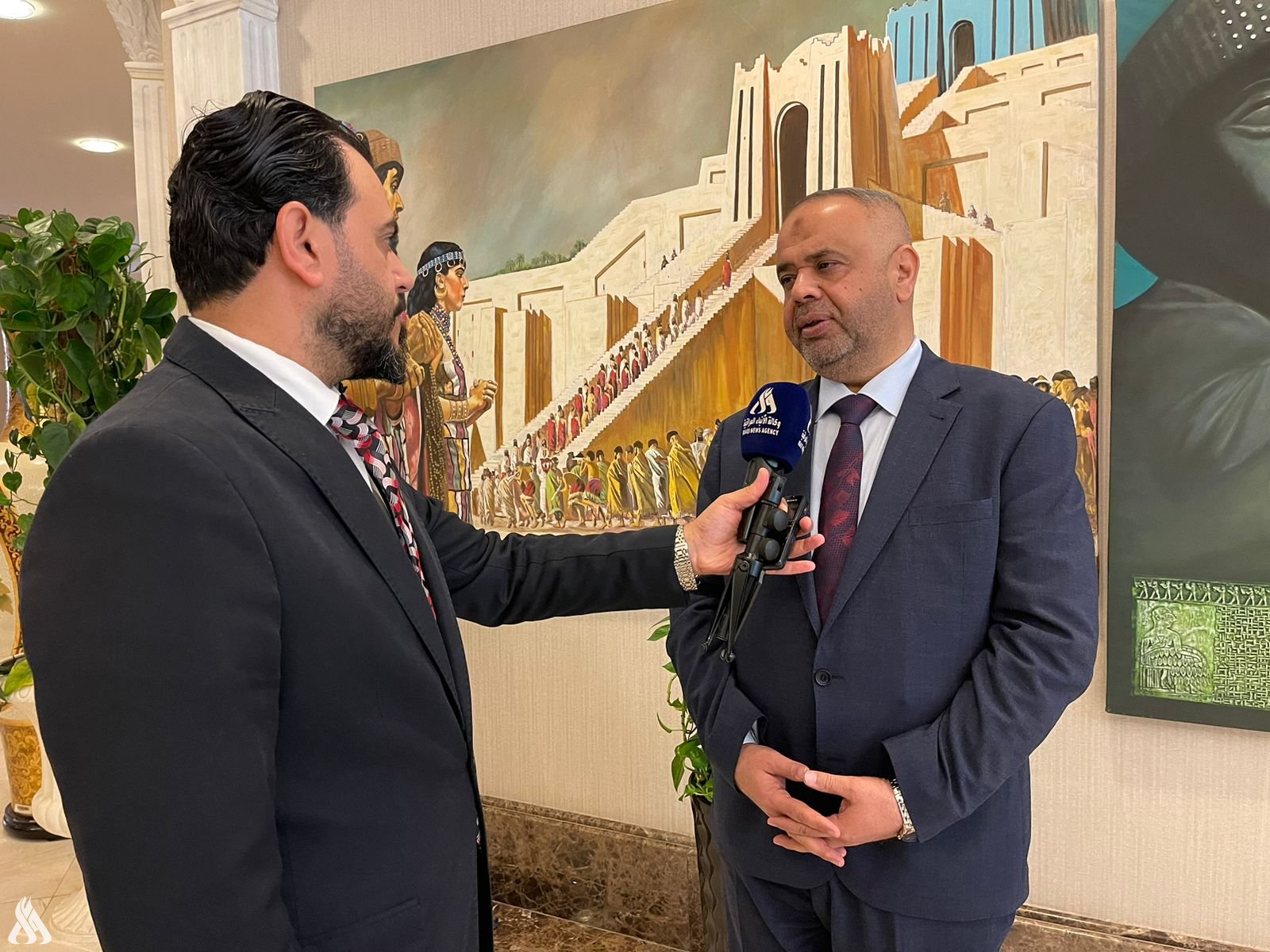 النفط: ملف استيراد البنزين سيغلق مطلع العام المقبل