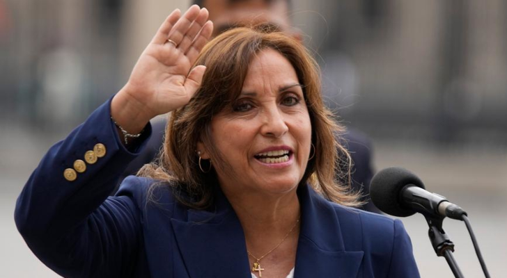 الشرطة تداهم منزل رئيسة البيرو بحثا عن ساعات روليكس لم تصرح عنها