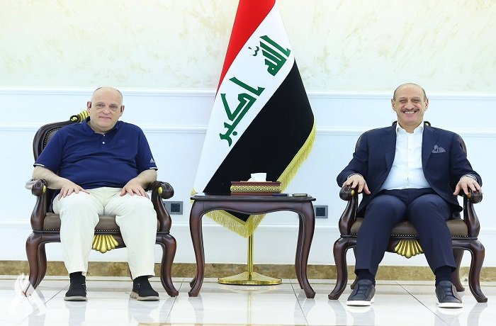 درجال يستقبل رئيسَ رابطة الدوري الإسبانيّ