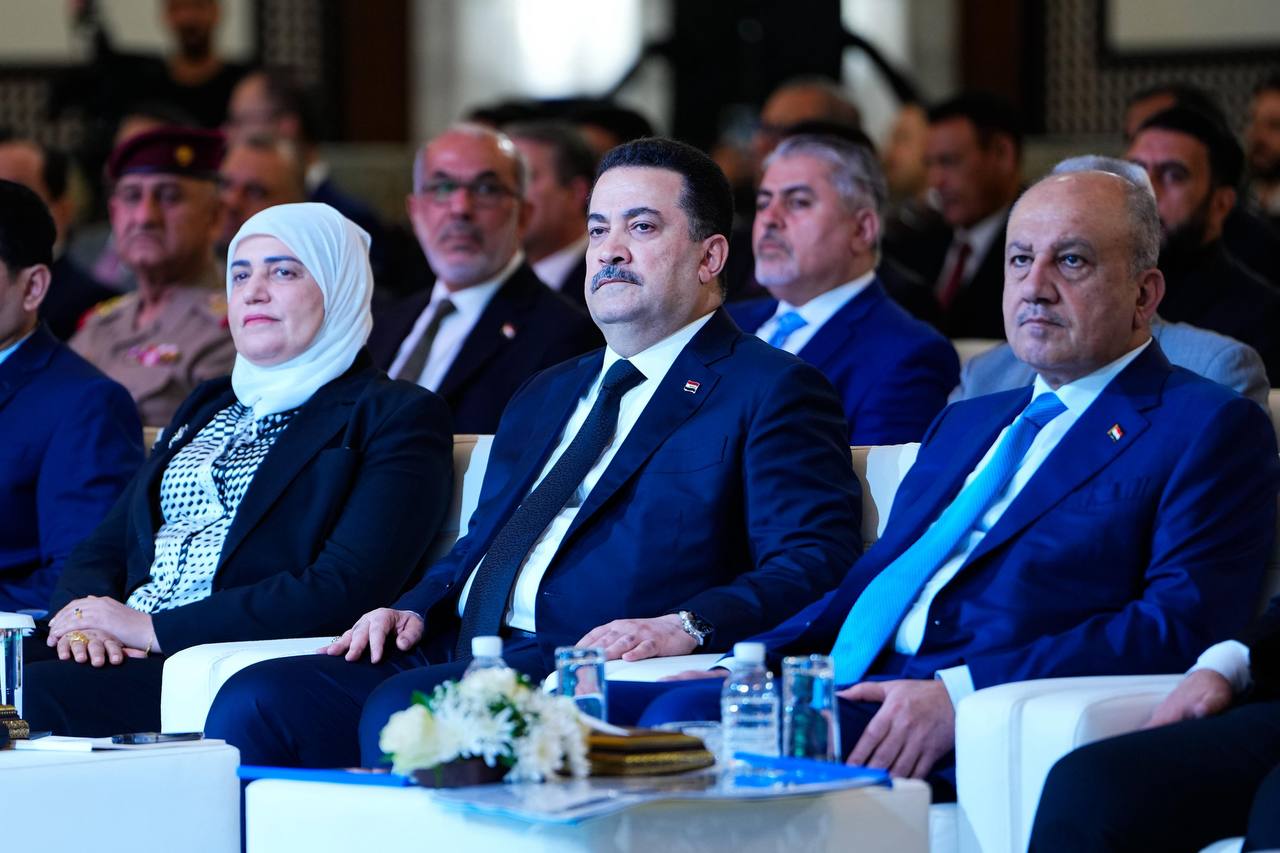 السوداني يعلن اطلاق المرحلة الثانية للمشاريع الخدمية والمتضمنة 36 مشروعا ستتم المباشرة بها بعد انتهاء مراسم الزيارة الاربعينية.