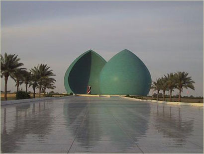 مدير شهداء كربلاء :توزيع المنحة العقارية البالغة 30 مليون على عوائل الشهداء عند نصب الشهيد