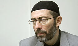 رئيس الحزب الاسلامي بجمهورية آذربيجان: الوهابية تنتشر بدولارات السعودية