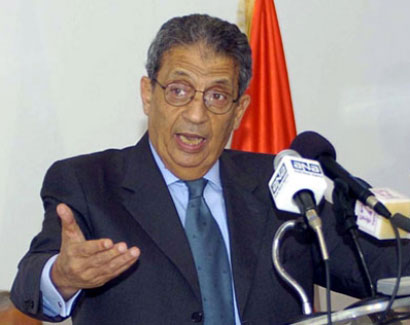 كواليس وخفايا زيارة عمرو موسى الى غزة