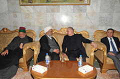 سماحة الشيخ عبد المهدي الكربلائي يستقبل الدكتور الجلبي