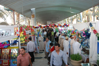 أجنحة العتبتين الحسينية والعباسية المطهرتين تتألقان في معرض الكتاب السادس