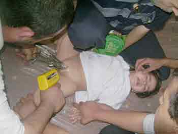 احياء كربلاء تشهد حملات جماعية لختان الاطفال مجانا