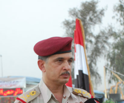 قائد عمليات الفرات الاوسط يعلن عن اعتقال ثلاثة من عناصر تنظيم القاعدة الارهابي  بكربلاء