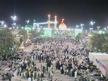 تواصل تدفق الزائرين الى كربلاء وتذمر شديد تجاه الاجراءات المتبعة