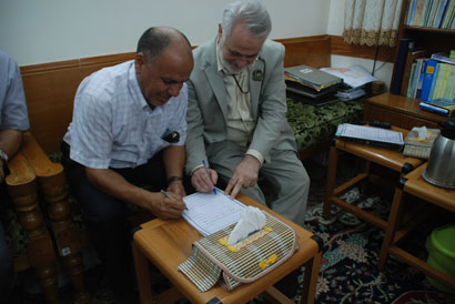 العتبة الحسينية : وقعنا عقدين  لتجهيز سلالم كهربائية لزوار الامام الحسين بقيمة تجازوت مليون دولار