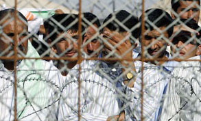 العراق يحمل أمريكا مسئولية هروب سجناء خطرين