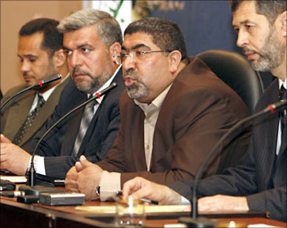 التيار الصدري : تحركات اميركية تستهدف عزل التيار وإخراجه من العملية السياسية