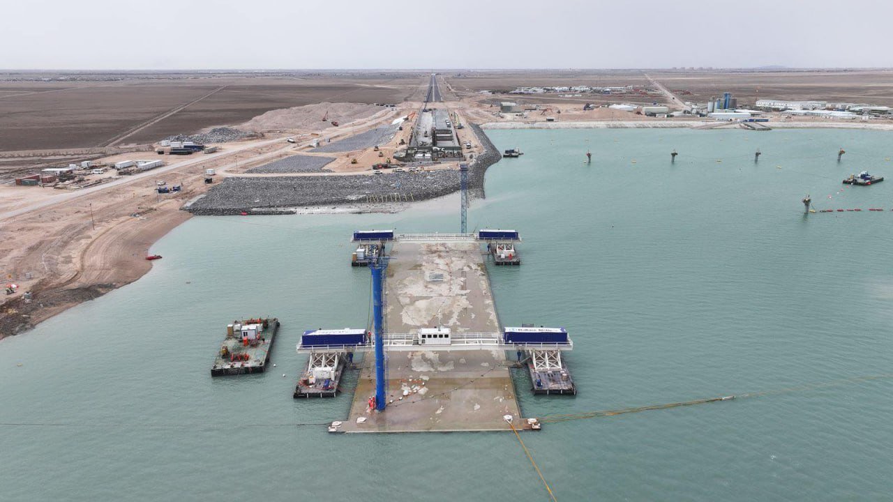 العراق ينجز الخطوة الأولى لربط ميناء الفاو بشبكة النقل تحت الماء