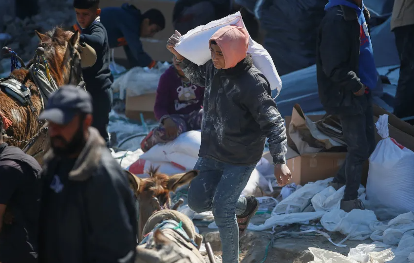 ألمانيا وفرنسا وبريطانيا تدعو إسرائيل للسماح بمرور المساعدات الإنسانية إلى غزة