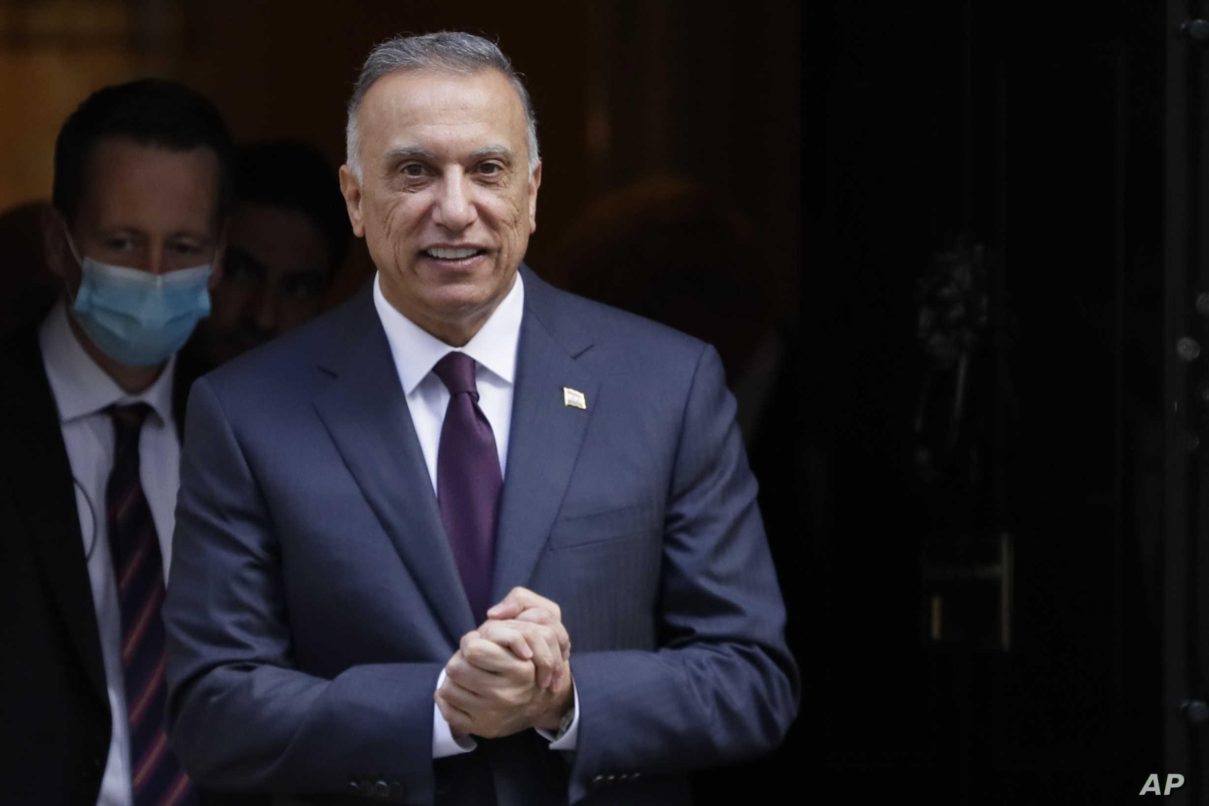 العالم يعاد تشكيله من المنطقة... ماذا نختار الحوار أم النار؟