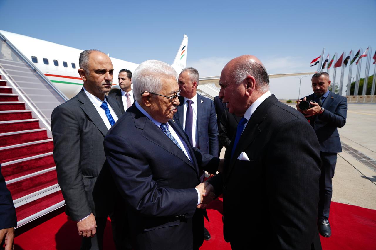 الرئيس الفلسطيني محمود عباس يصل الى بغداد