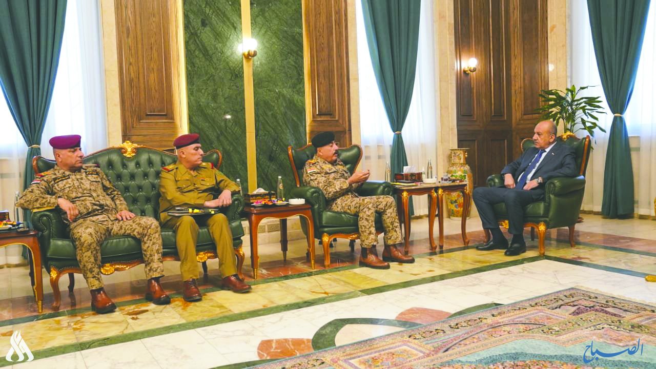 وزير الدفاع يتوعد بمحاسبة المقصرين في حادثة الكلية العسكرية