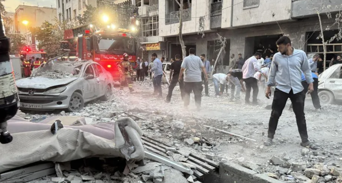 هجوم إسرائيلي يستهدف مناطق بمدينة شيراز جنوبي إيران