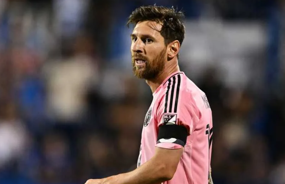 ميسي يهدر ركلة جزاء.. وفريقه إنتر ميامي يخسر بالثلاثة