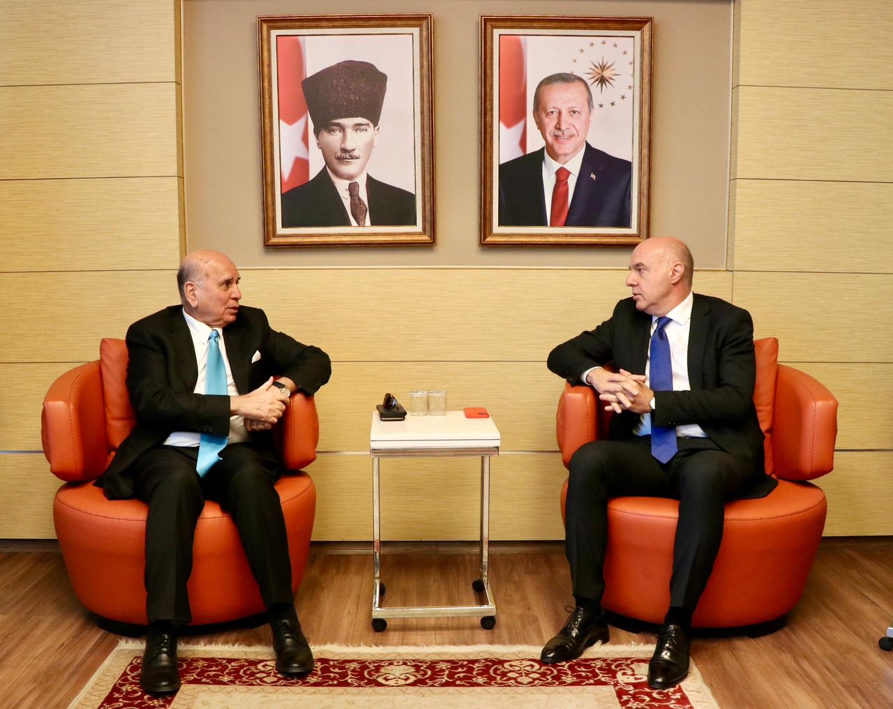 فؤاد حسين يصل أنقرة لبحث ملف المياه مع تركيا