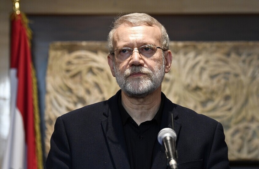 لاريجاني يلتقي بوتين في موسكو ويسلمه رسالة من المرشد الإيراني