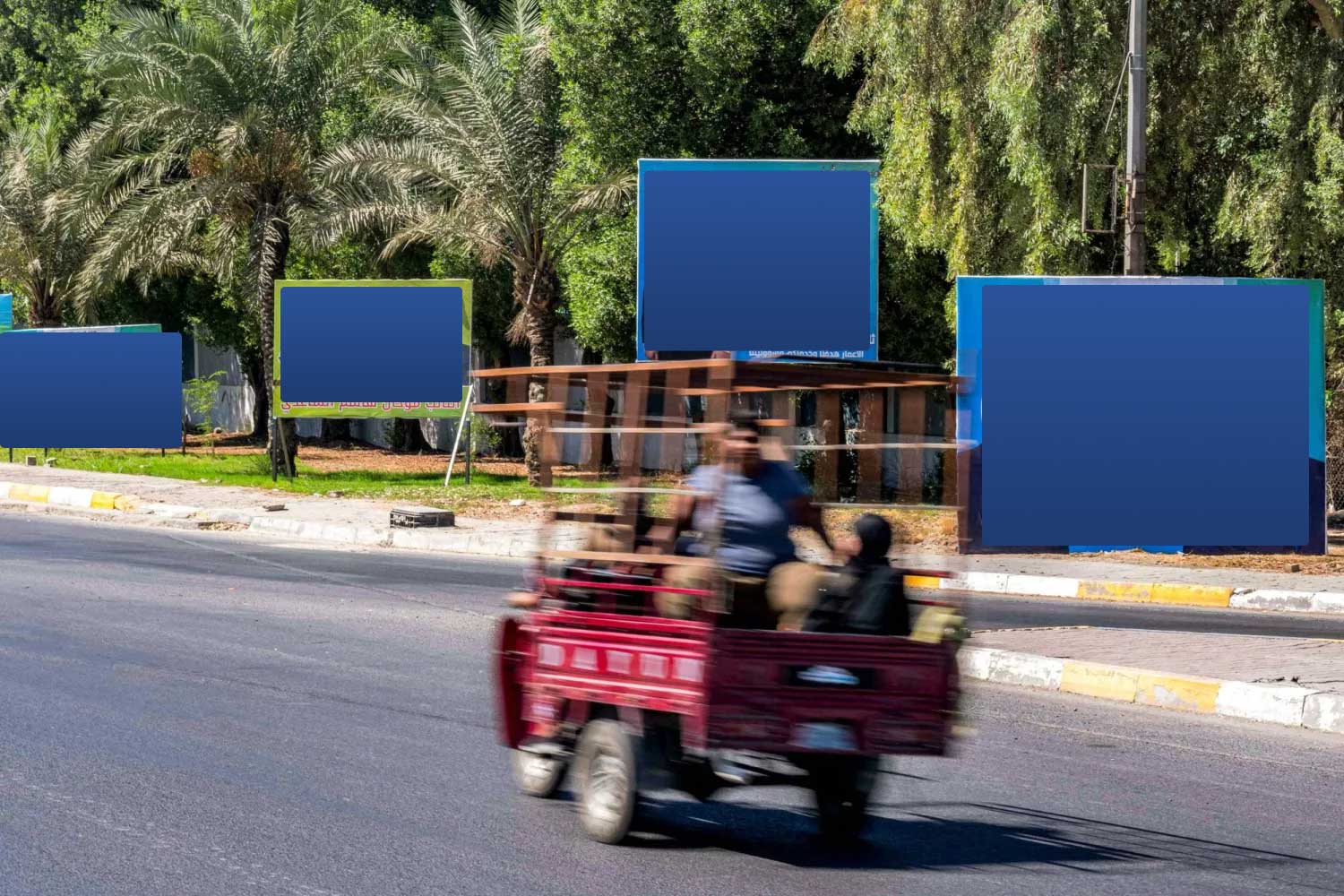 صور المرشحين ودعاياتهم تتسبب بتضرر ربع مليون شجرة في العراق